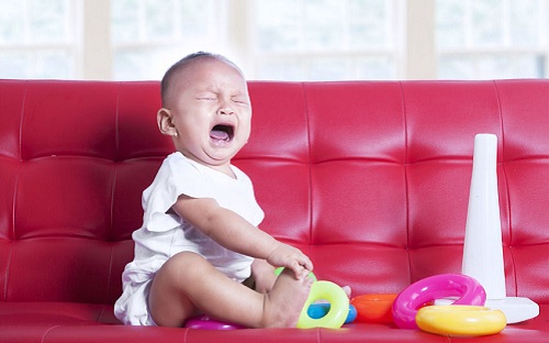 媽媽一離開就哭，寶寶有分離焦慮該怎么辦？